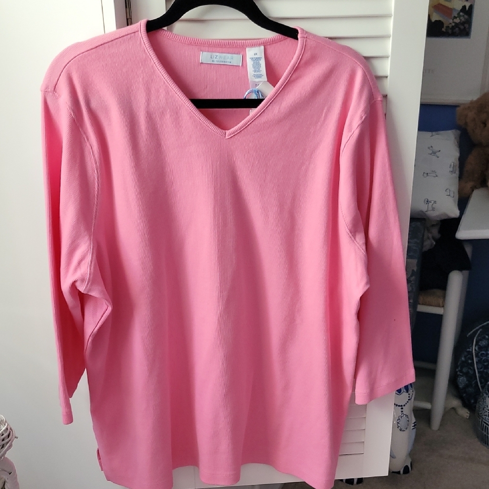Lizwear Pink V-Neck Rib Tee 2X - Picture 3 of 8